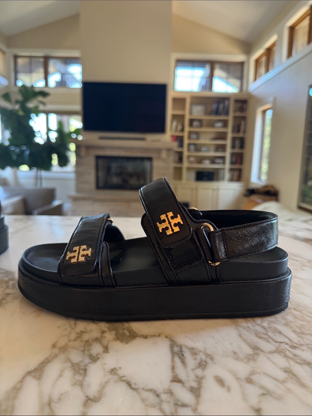 Tory Burch Black Leather Double-Strap Logo Sandals with Gold Hardware 8M - Picture 2 of 6